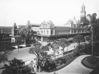 Esta&ccedil;&atilde;o e jardim da Luz